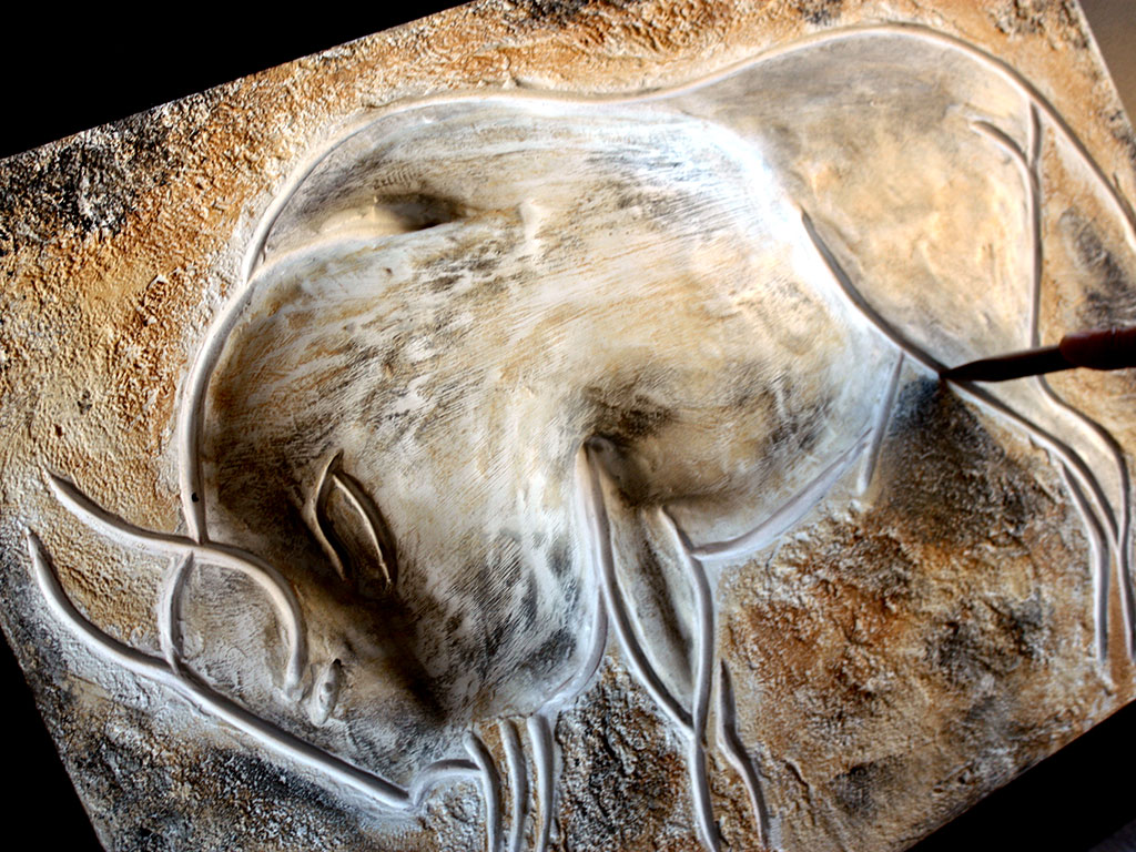 Module spécifique réalisé par Artesens pour le musée de Préhistoire de Quinson autour du Bison de Ségriès Module spécifique réalisé par Artesens pour le musée de Préhistoire de Quinson autour du Bison de Ségriès