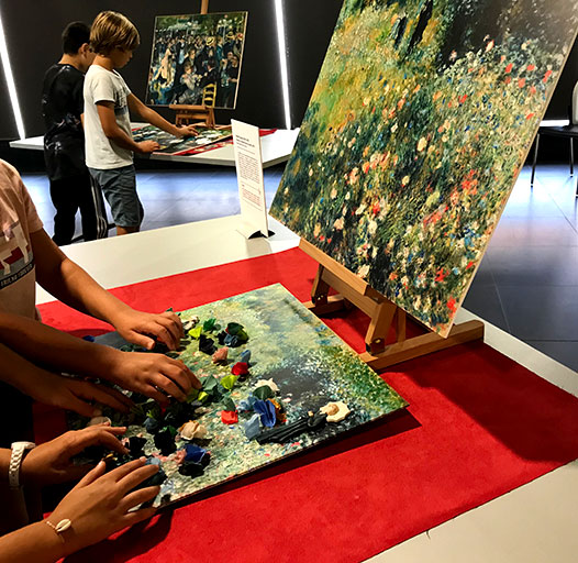 Exploration textile pour découvrir le tableau, Femme à l’ombrelle dans un jardin